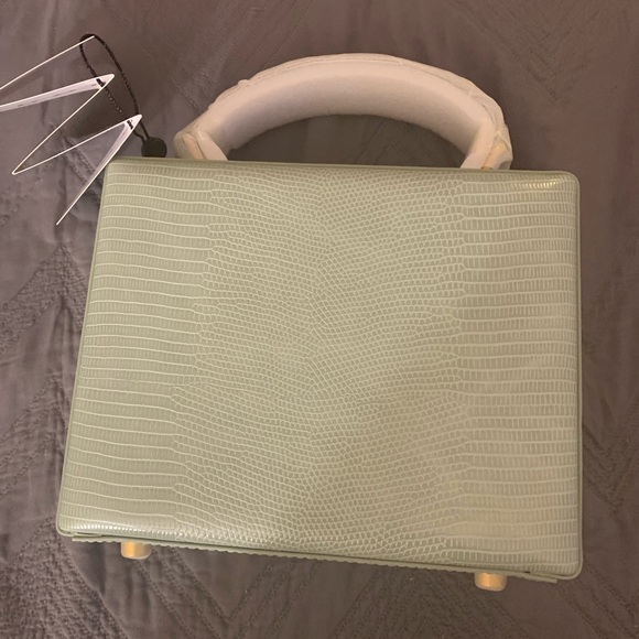 Brandon Blackwood Kendrick Trunk in Green Lizard Embossed with Gold Hardware - Picture 7 of 16